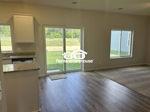 307 Redwood St N in Cambridge, MN - Building Photo - Building Photo