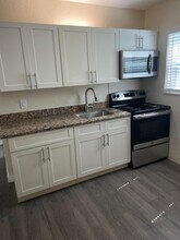 217 SE 20th Ave in Deerfield Beach, FL - Building Photo - Building Photo