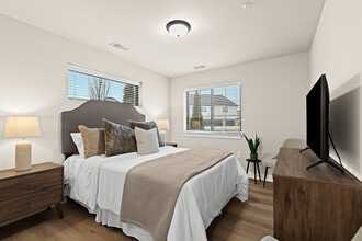 The Town Center Villas in Shelby Township, MI - Building Photo - Building Photo