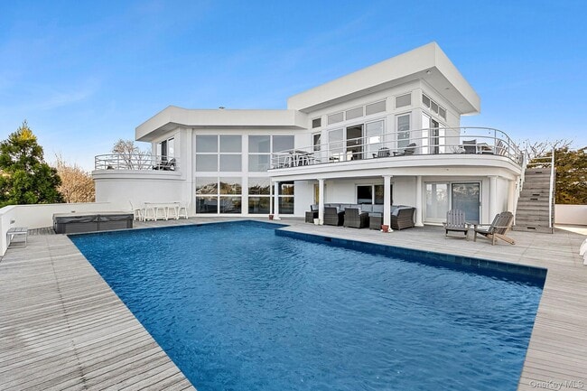 property at 3 Old Meadow Bend