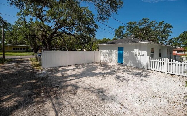 2127 26th Ave S in St. Petersburg, FL - Building Photo - Building Photo