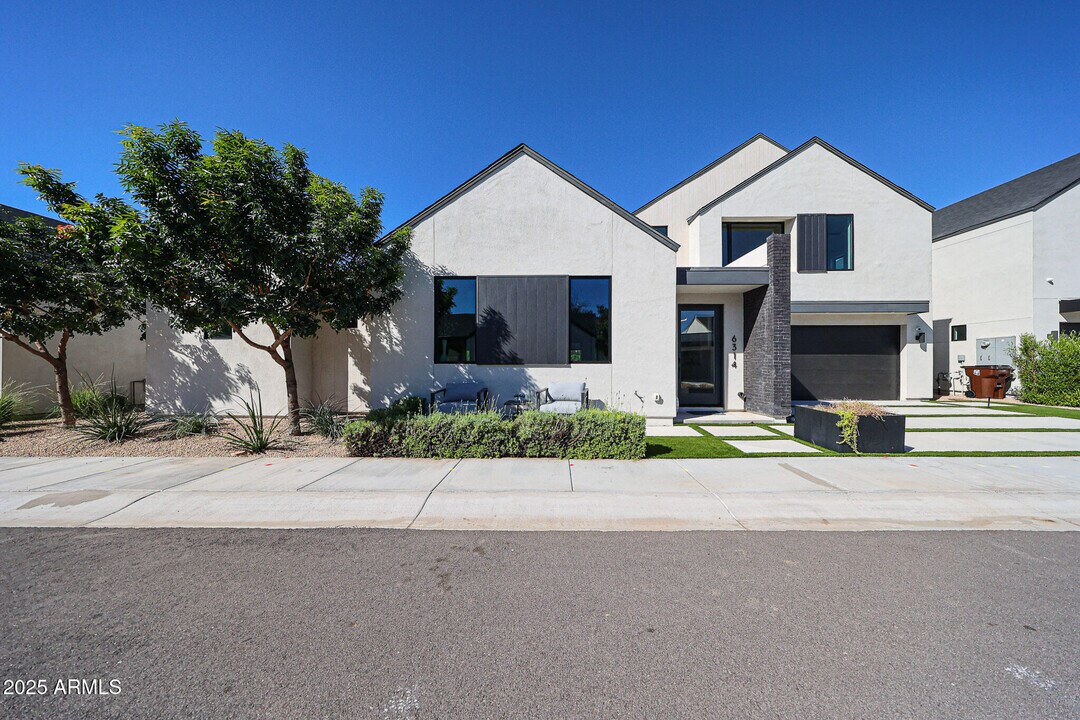 6314 N 10th Dr in Phoenix, AZ - Building Photo