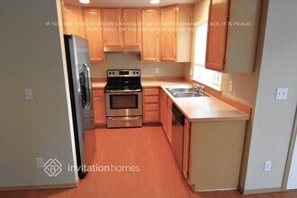 8006 Upper Ridge Rd in Everett, WA - Foto de edificio - Building Photo