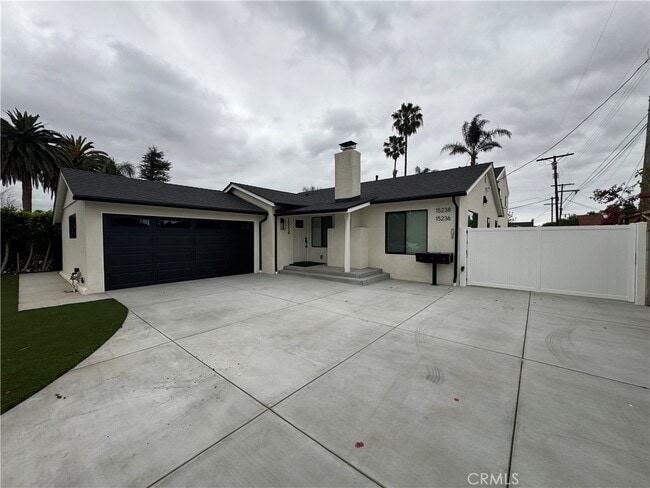 property at 15234 Kingsbury St