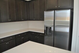 7480 Moon Dream Wy in Roseville, CA - Foto de edificio - Building Photo