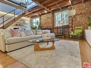 500 Molino St in Los Angeles, CA - Building Photo - Building Photo