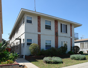 4253 S Centinela Ave in Los Angeles, CA - Building Photo - Building Photo