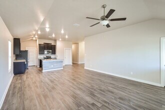 7807 Tejas Plano Dr in San Antonio, TX - Building Photo - Building Photo