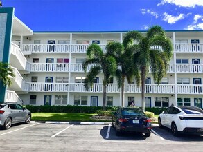 3032 Exeter in Boca Raton, FL - Building Photo - Building Photo
