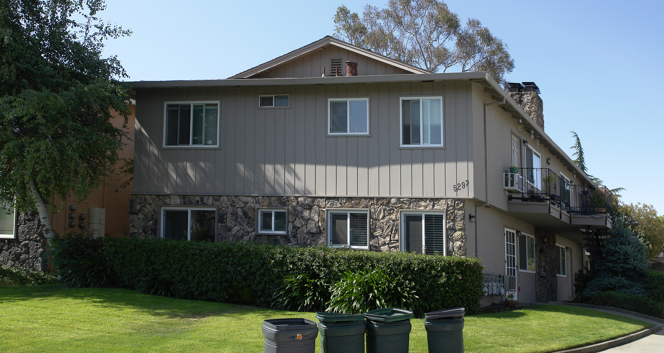 5297 Balhan Ct in Concord, CA - Foto de edificio