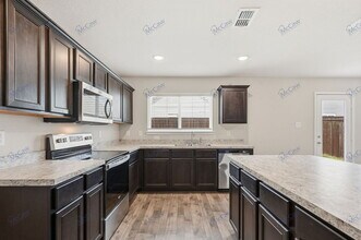 126 Rock Crk Ln in Terrell, TX - Building Photo - Building Photo