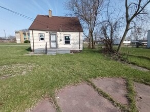 4080 Isabelle St in Inkster, MI - Building Photo - Building Photo