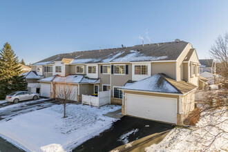 Regatta Court Homes II in Apple Valley, MN - Building Photo - Building Photo