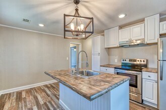 2211 Beech St in Savannah, GA - Building Photo - Building Photo