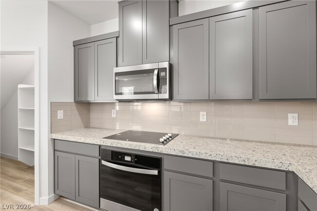 194 Wewatta Ave in Henderson, NV - Building Photo - Building Photo