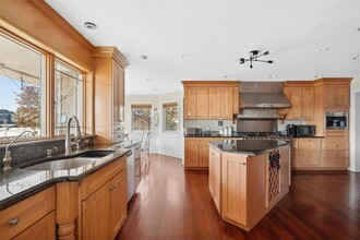 4 Quebec Rd in Island Park, NY - Building Photo - Building Photo