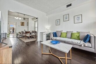 4833 N Ashland Ave in Chicago, IL - Building Photo - Building Photo