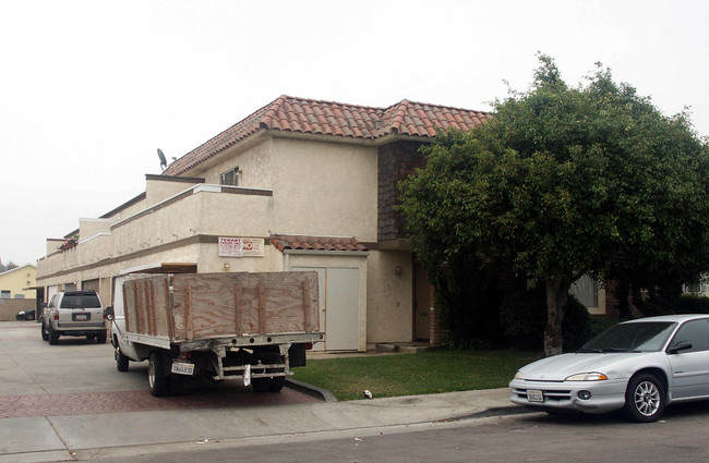 17192 Elm St in Huntington Beach, CA - Building Photo - Building Photo