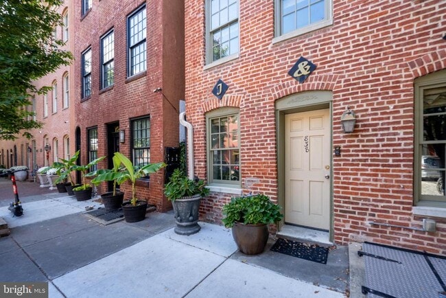 property at 838 S Bond St
