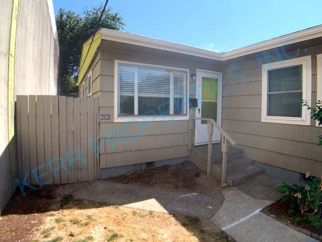2920 SE 16th Ave in Portland, OR - Building Photo