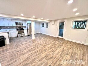 1211 Park Rd NW in Washington, DC - Building Photo - Building Photo