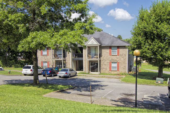 Cedar Ridge Apartments in Woodbury, TN - Building Photo - Building Photo