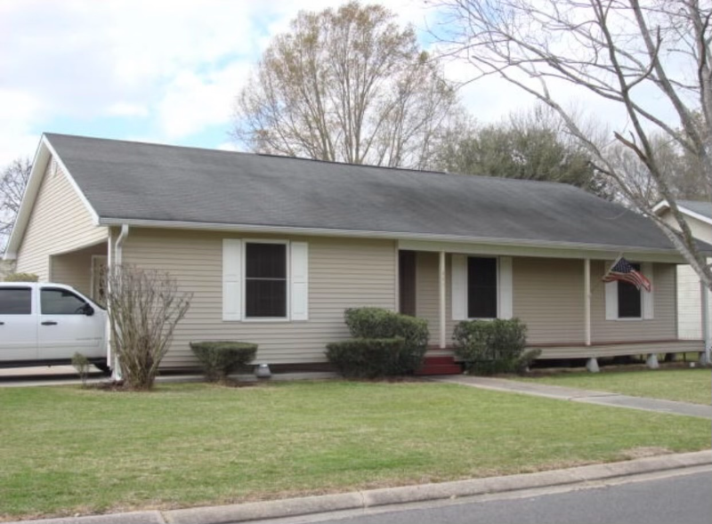 301 Nottingham Cir in Lafayette, LA - Foto de edificio