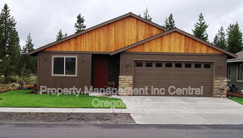 16489 Riley Dr in La Pine, OR - Building Photo