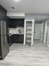 1227 Plum Bnd SW in Edmonton, AB - Building Photo - Building Photo