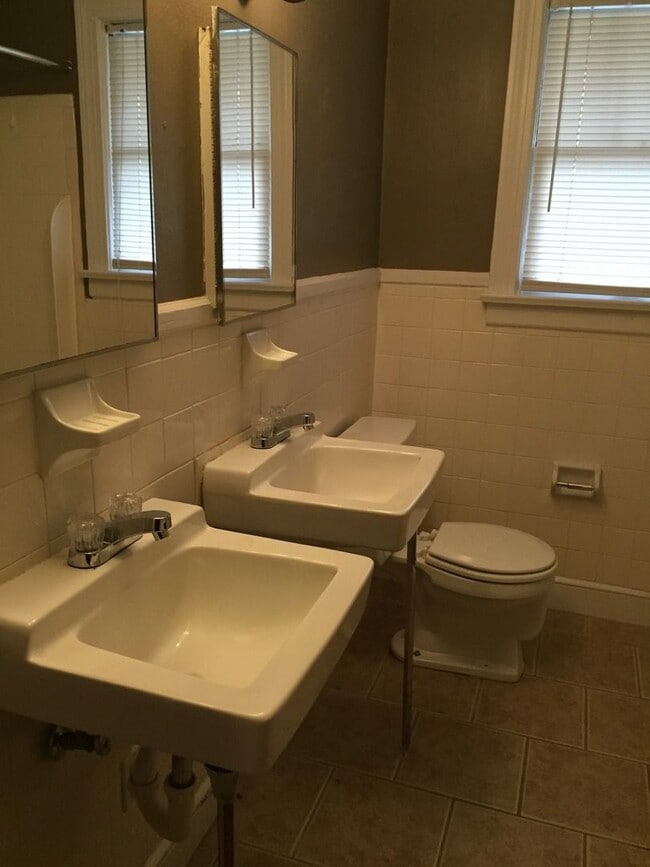 property at 1103 SW 5th Ave
