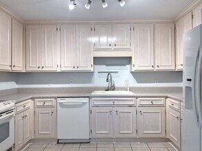 701 Rustic St in Opelika, AL - Building Photo - Building Photo