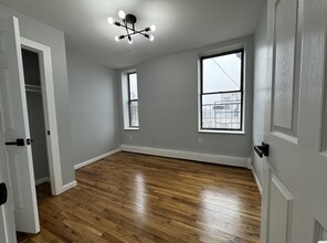 124 Wade St, Unit 3G in Jersey City, NJ - Foto de edificio - Building Photo