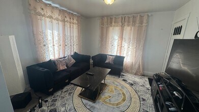 2817 Gabriel Ave in Zion, IL - Building Photo - Building Photo