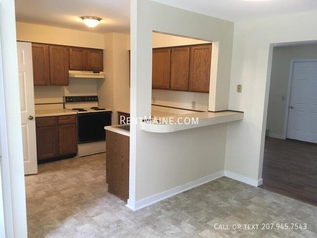 63 Valley View Ln in Bangor, ME - Building Photo - Building Photo