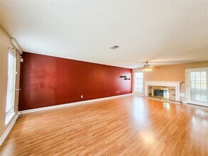 3827 Flintrock Ln in Sugar Land, TX - Building Photo - Building Photo