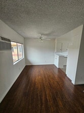 9029 Orion Ave, Unit 14 in Los Angeles, CA - Foto de edificio - Building Photo
