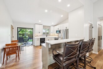 5 Woodacre Dr in Carmel, IN - Building Photo - Building Photo