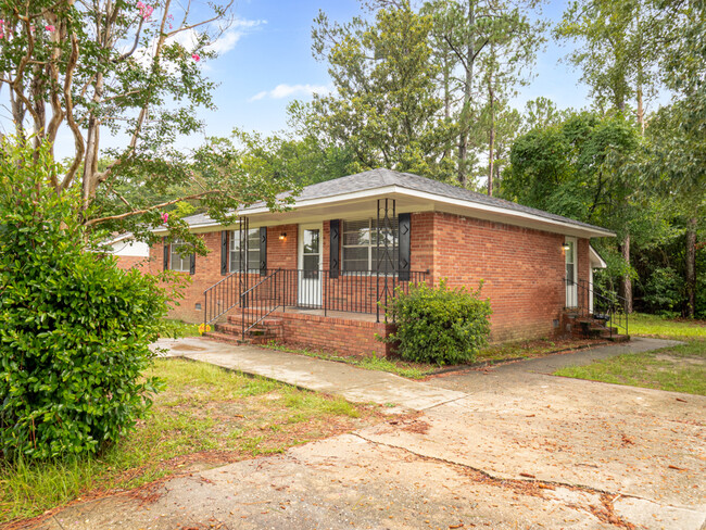 870 Manchester Rd in Sumter, SC - Building Photo - Building Photo