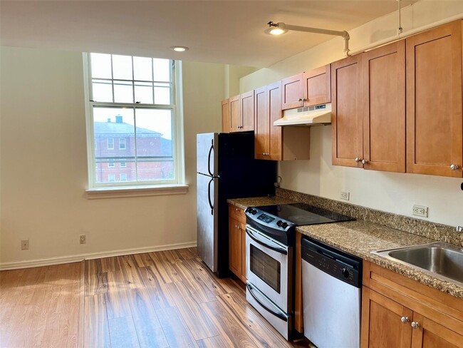 6102 Villa at the Woods in Peekskill, NY - Building Photo - Building Photo
