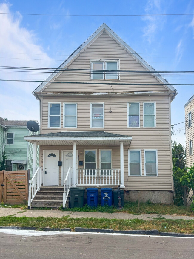 259 6th St in Bridgeport, CT - Building Photo - Building Photo