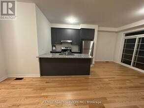 93 Air Dancer Cres in Oshawa, ON - Building Photo - Building Photo