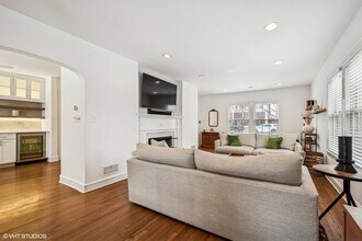 1754 Grove St in Glenview, IL - Building Photo - Building Photo