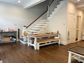 2044 Beacon St in Waban, MA - Building Photo - Building Photo