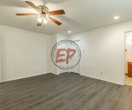 140 County Rd 1604 in Clifton, TX - Building Photo - Building Photo