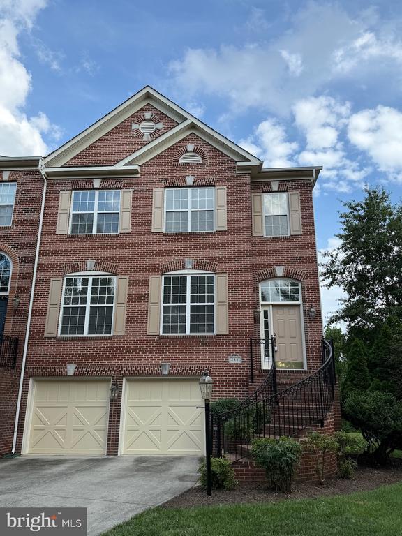 property at 2431 Cypress Green Ln