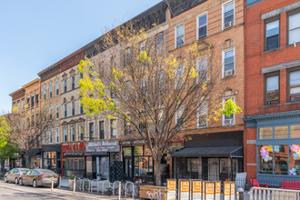 619 Vanderbilt Ave in Brooklyn, NY - Foto de edificio - Building Photo