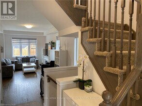 34 Baker Ln in Brant, ON - Building Photo - Building Photo