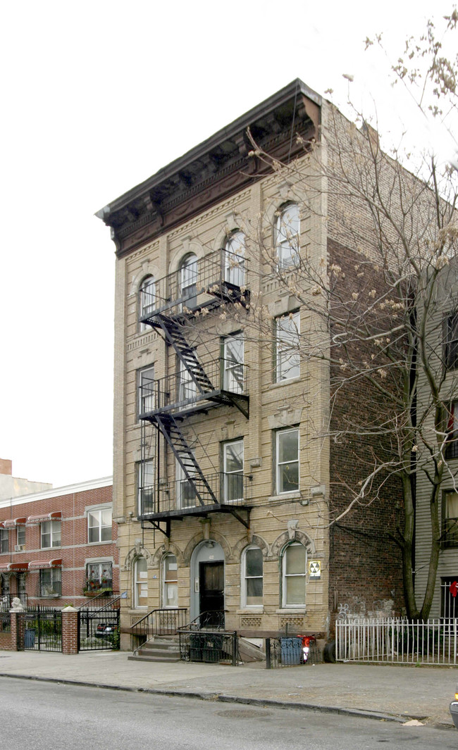 354 Chauncey St in Brooklyn, NY - Foto de edificio - Building Photo