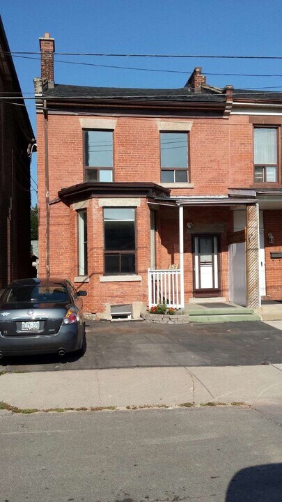 157 Ray St N in Hamilton, ON - Building Photo
