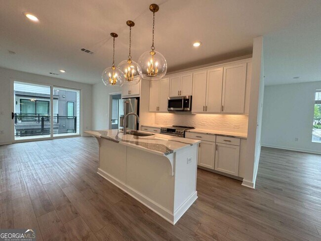 371 Grant Cir SE